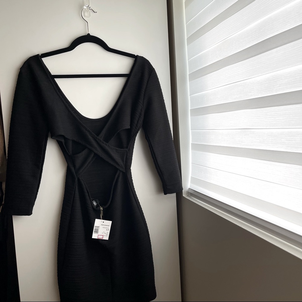 GBG Crossed back dress